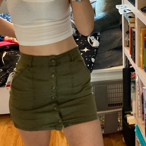 Garage Cargo Skirt - Picture 2 of 7